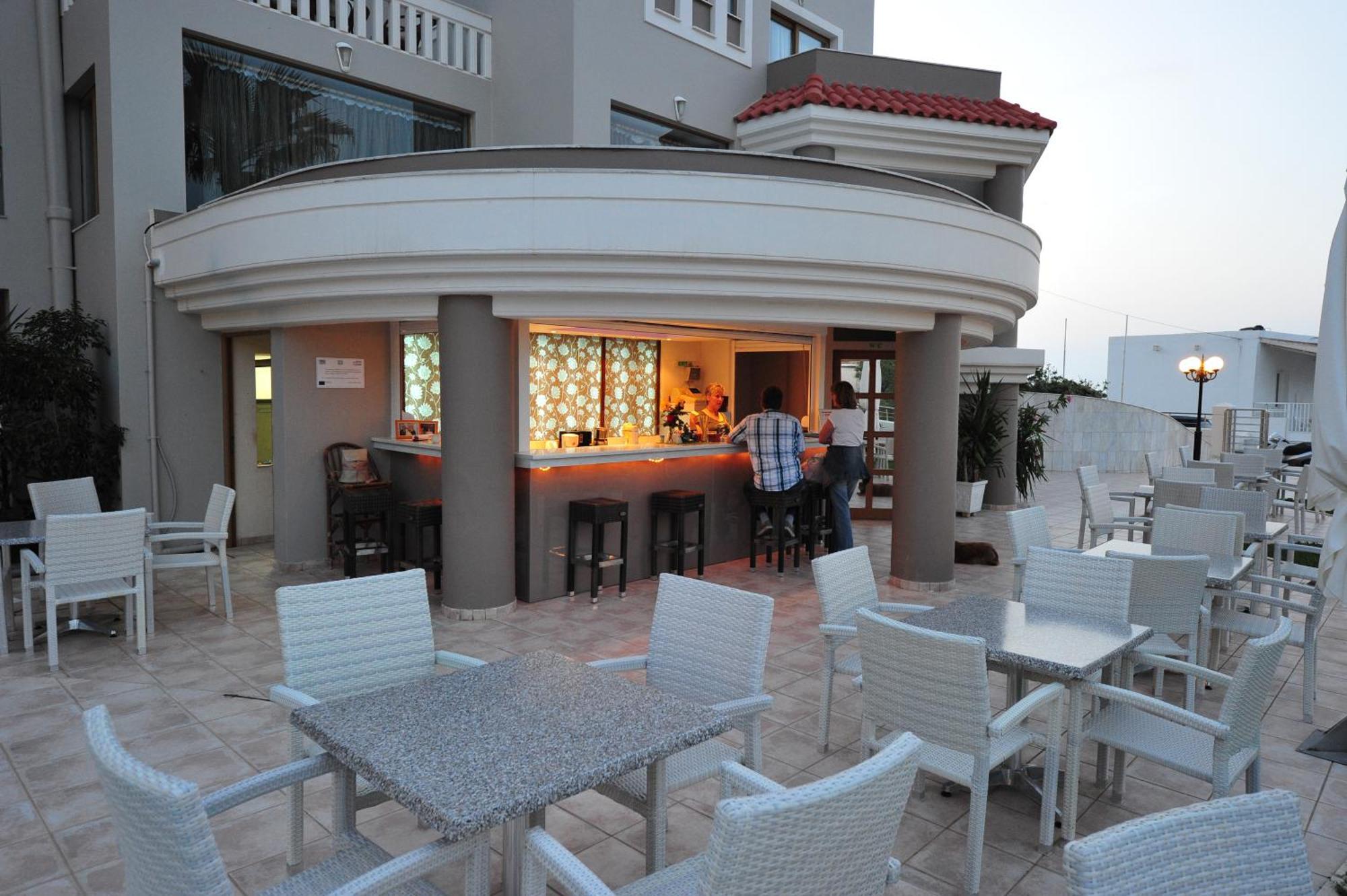 Stavroula Hotel Palace กิสเซมอส ภายนอก รูปภาพ